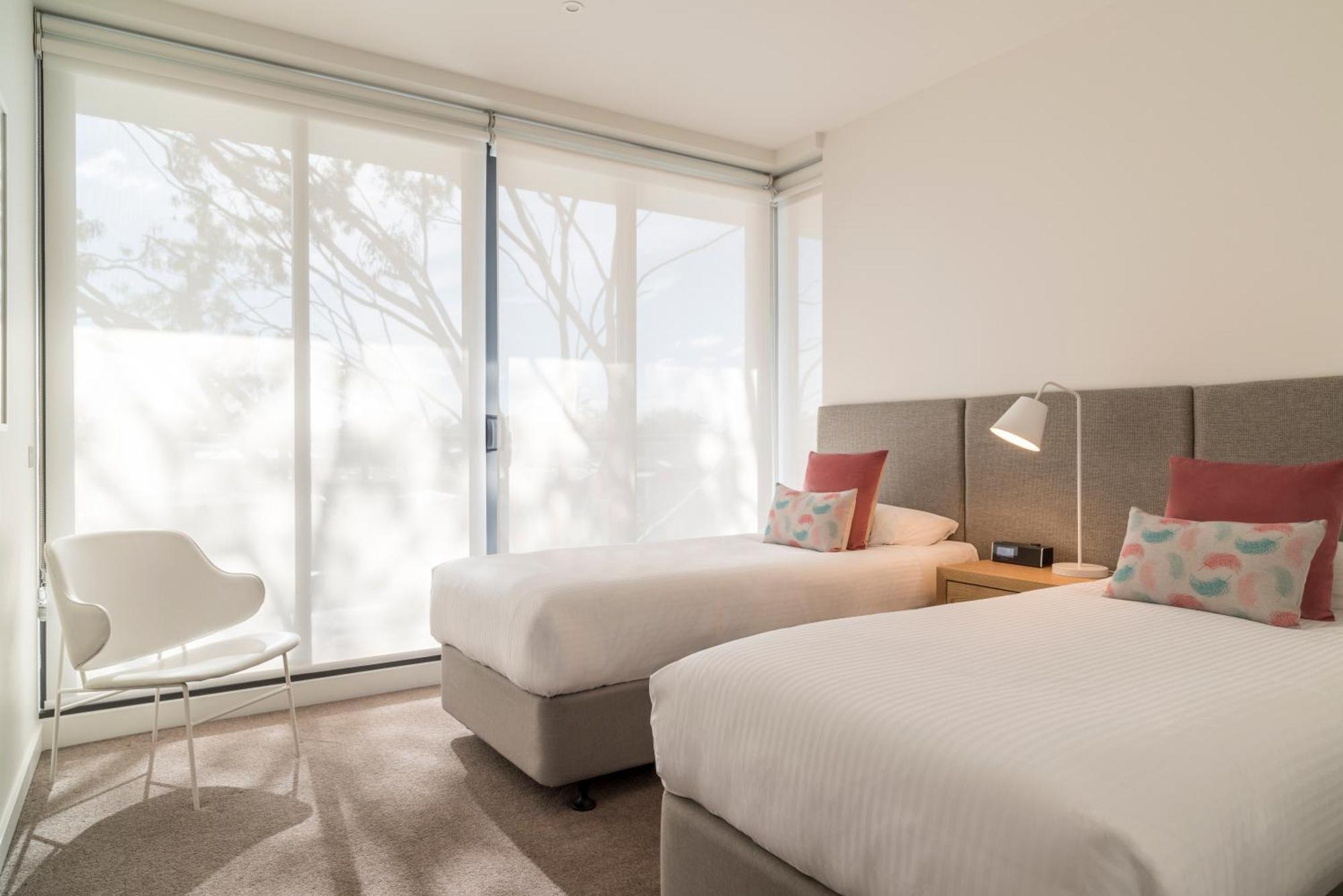 Caroline Serviced Apartments Сандрингъм Стая снимка