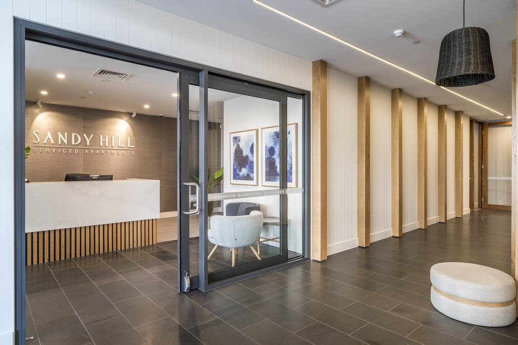 Caroline Serviced Apartments Сандрингъм Екстериор снимка