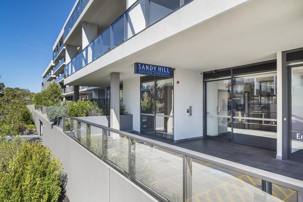 Caroline Serviced Apartments Сандрингъм Екстериор снимка