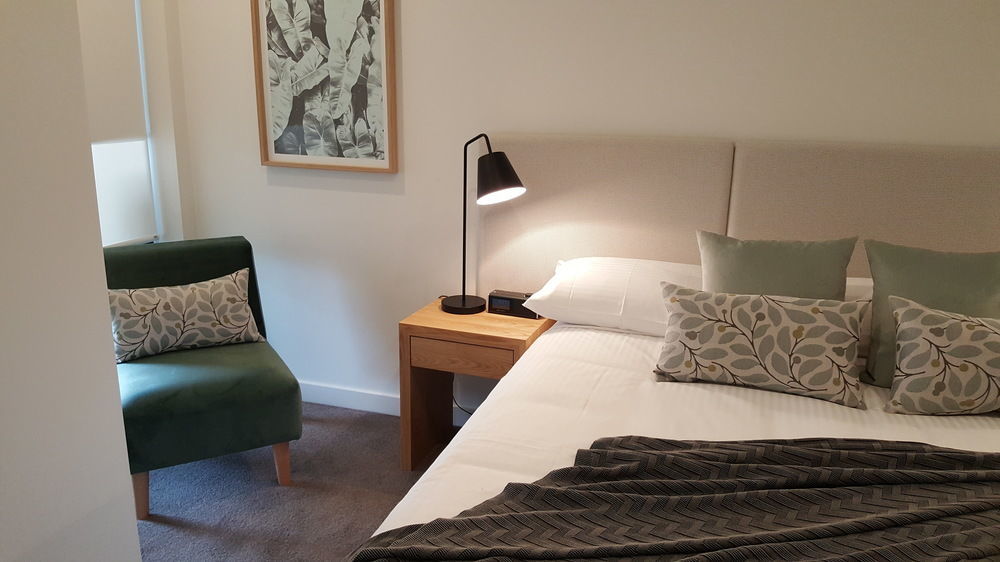 Caroline Serviced Apartments Сандрингъм Екстериор снимка