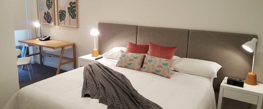 Caroline Serviced Apartments Сандрингъм Екстериор снимка